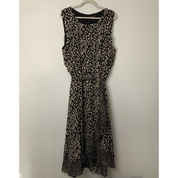 Lane Bryant Dresses & Skirts - Women’s Lane Bryant cheetah print ruffle detail wrap dress size 28